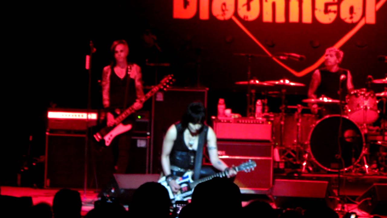 Joan Jett - I Wanna Be Your Dog/I Love Rock and Roll - Live @ The York Fair 9/13/11