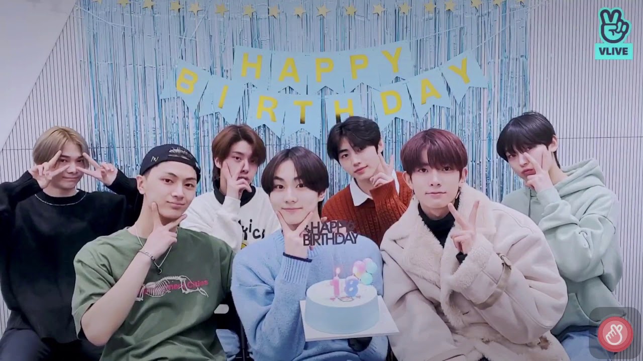 [020821] Enhypen celebrating YANG JUNGWONs birthday!! We love you Leader JungOne 🎂🥳