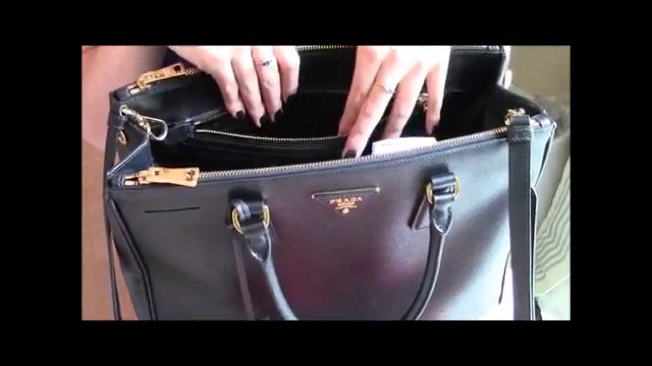 What's in my Prada Tote Saffiano bag + review