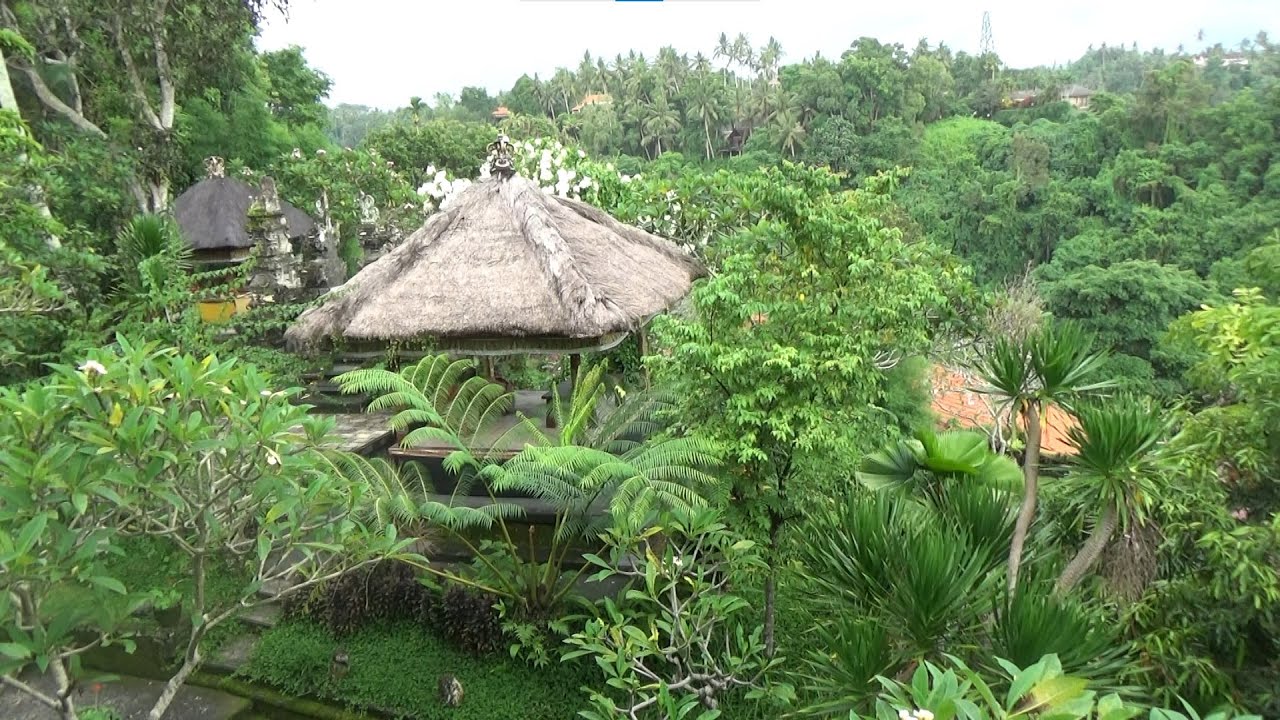 Traditional Bali's vibrant cultural heritage private villas in tropical Ubud; Pita Maha Resort & Spa