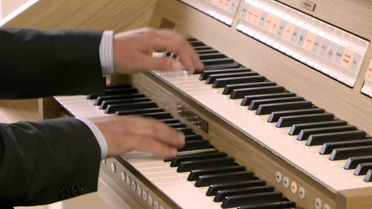 Fuga Gigue BWV 577 by J.S. Bach | André van Vliet on the Johannus Opus 250