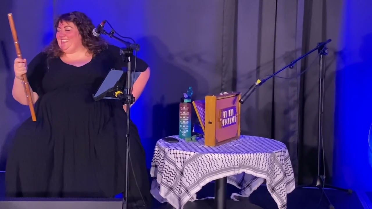 Rioghnach Connolly at Leigh library 2025