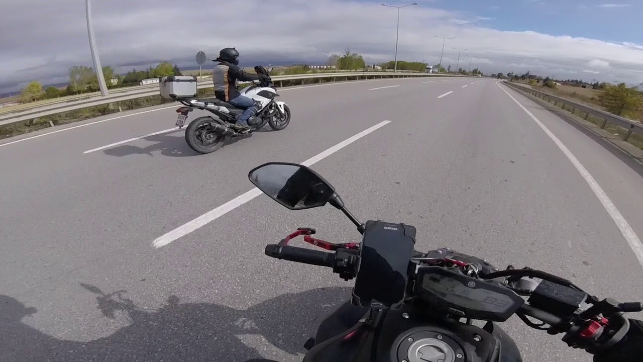 MT-07 vs NC750X