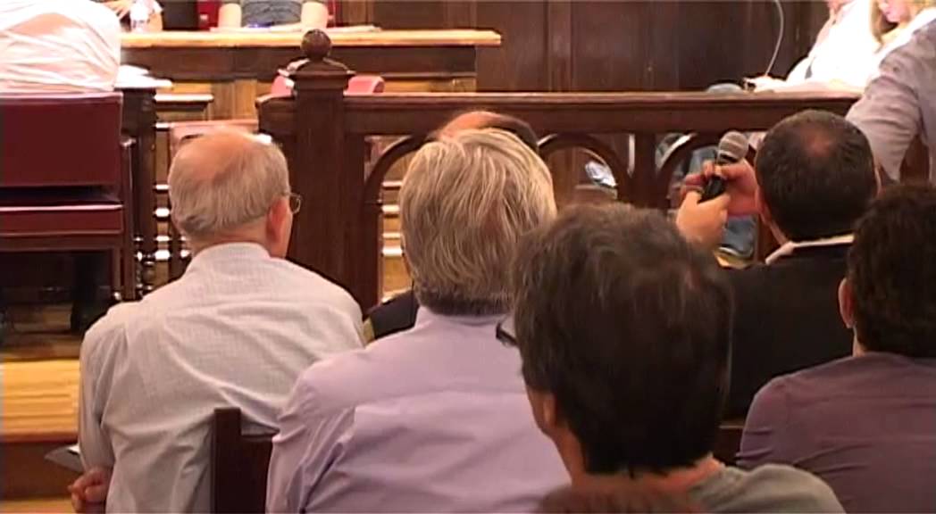 Ple de l'Ajuntament d'Esplugues de setembre - Vídeo d'ETV
