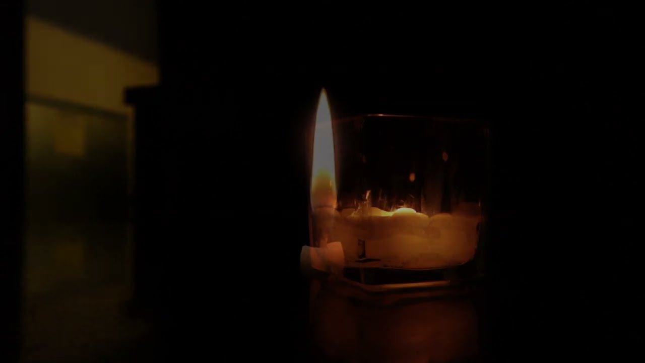Mamo, świecę palę ku Twej czci !. Muzyka M. Czajka. Tekst M. Czajka & A. Broll.