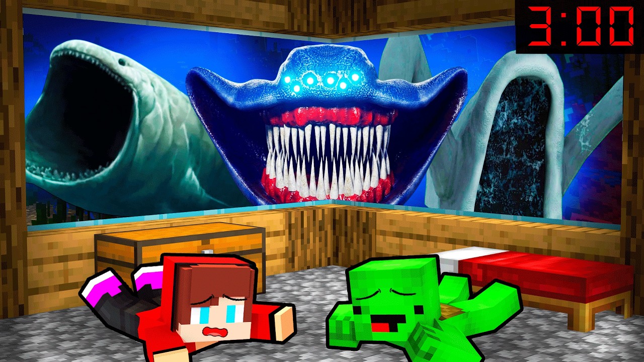Mikey and JJ Hide from Sea Mobs in Minecraft (Maizen)