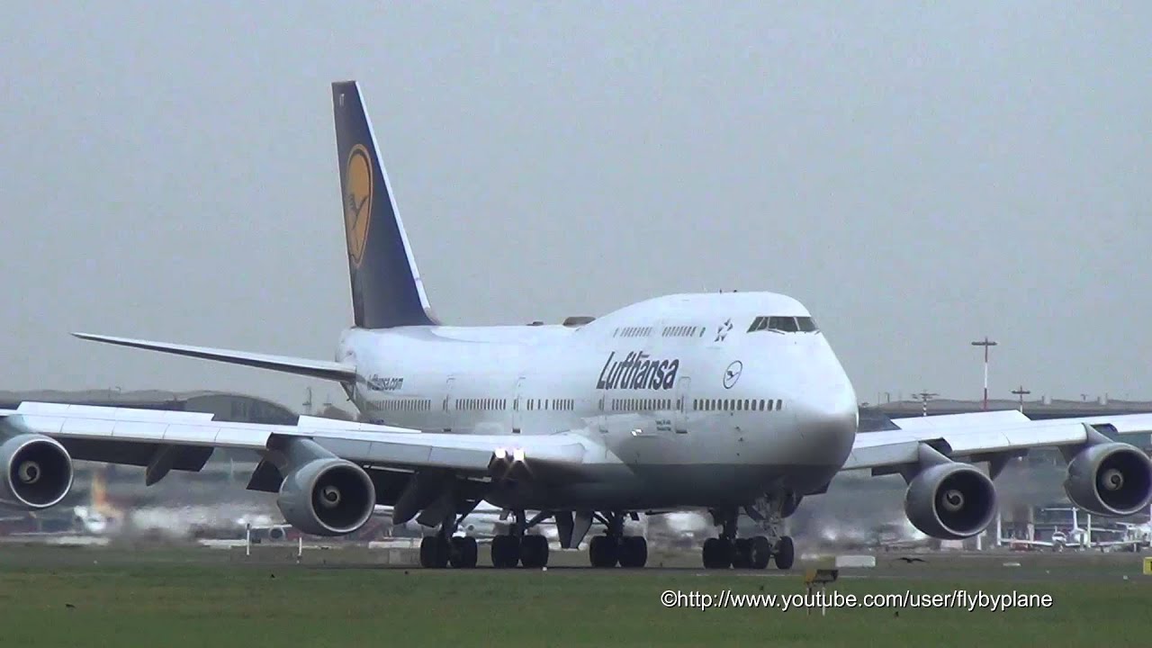 Lufthansa Boeing 747 [D-ABVT] Very Smooth Landing @ Hamburg Airport