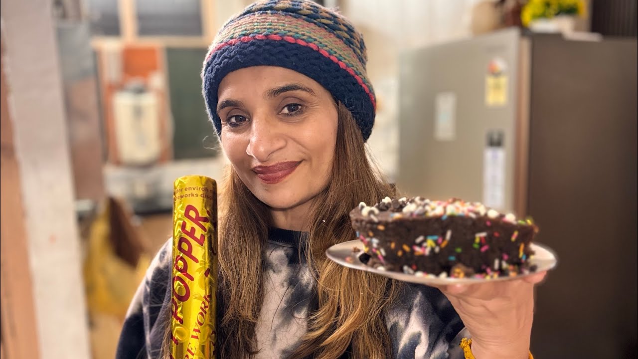 30 days 30 vlogs celebration📷 | Yashika aur Vikas ne cake  banaya 🎂