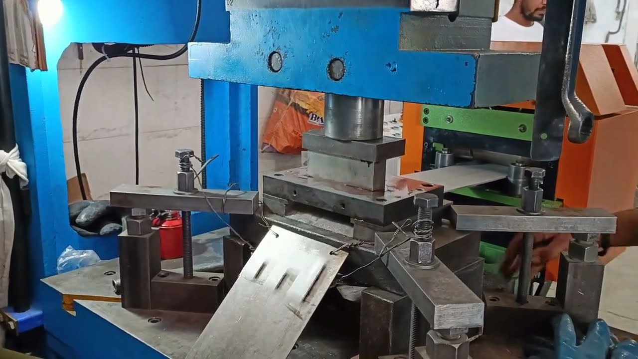 NC Servo Feeder with Decoiler and Straightener Machine