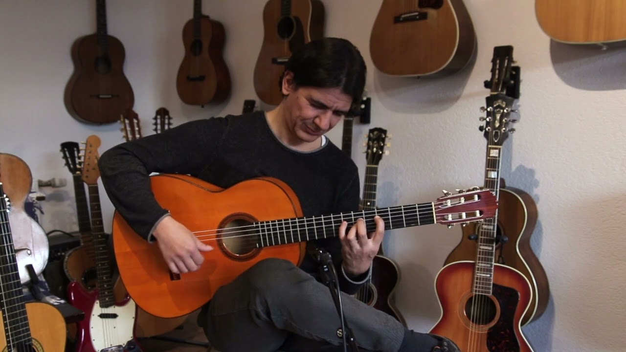 Conde Hermanos 1971 - amazing flamenco guitar built in the style of Domingo Esteso - huge sound!