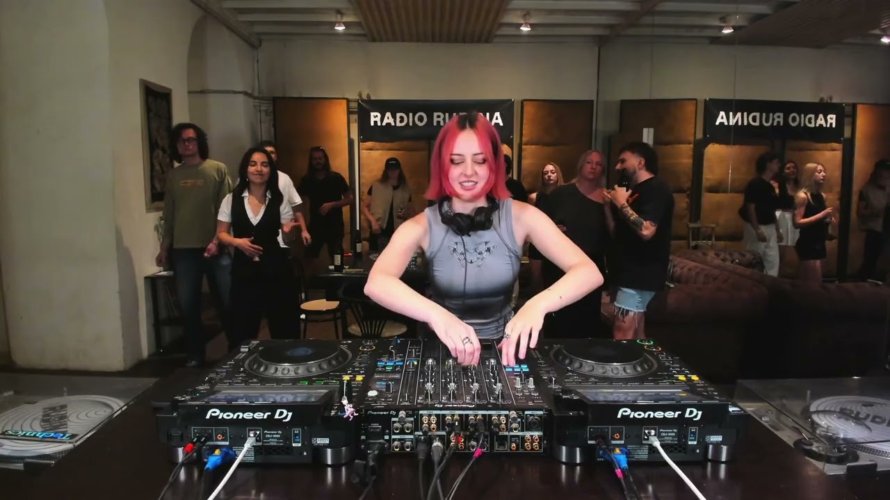 ROÜGE | Radio Rudina