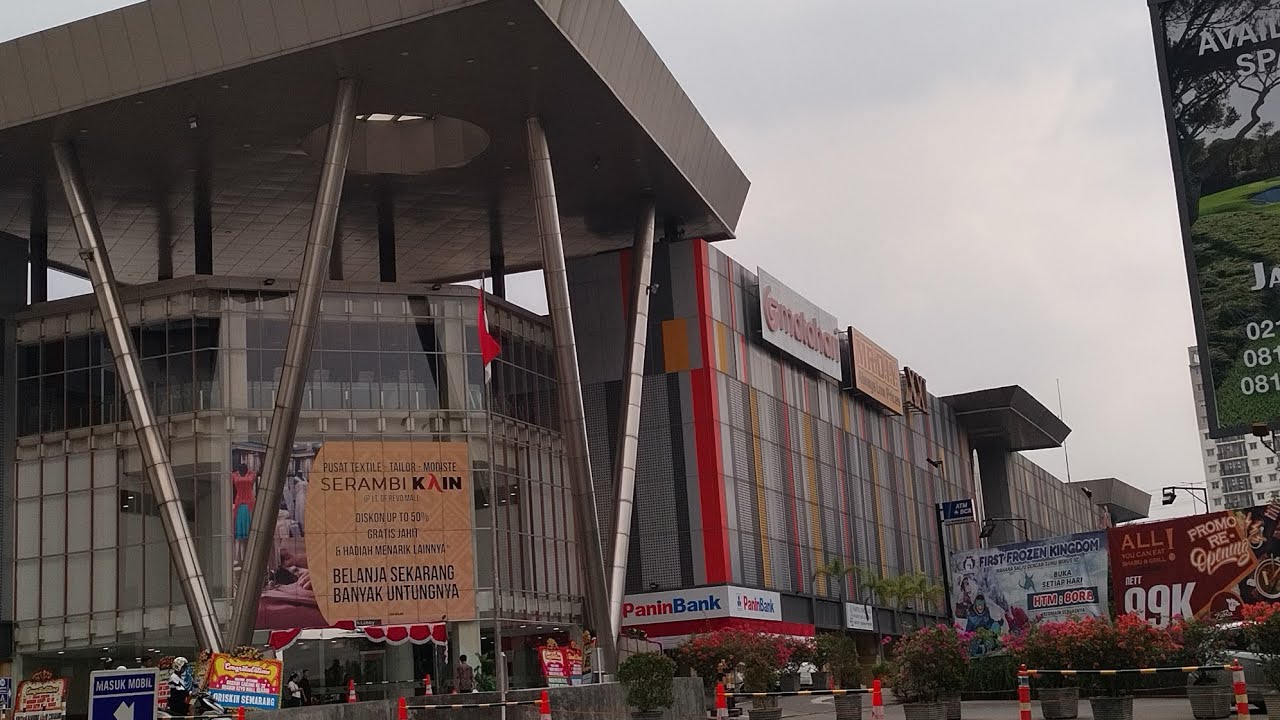 Walking Around Revo Mall Bekasi Terkini 2024