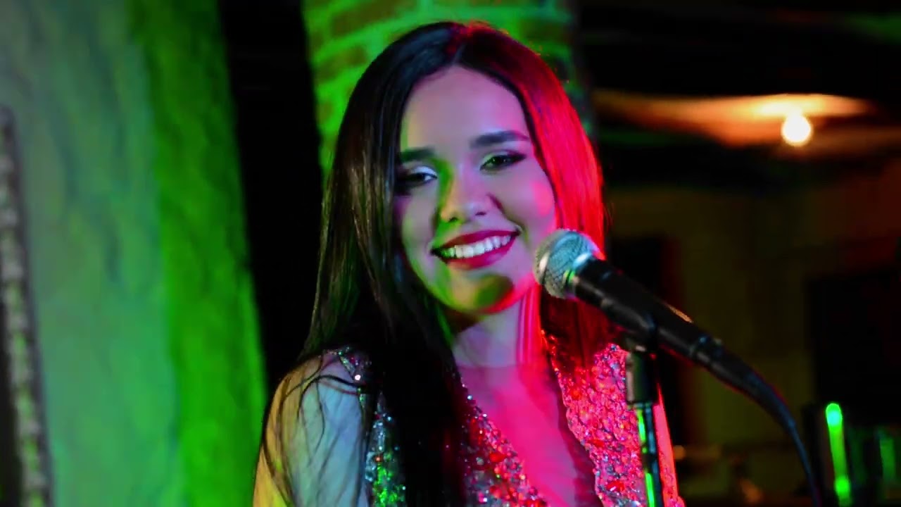 Dime cómo quieres Ángela Aguilar y Christian Nodal (Cover) Ponce Show Ft María José Coronil