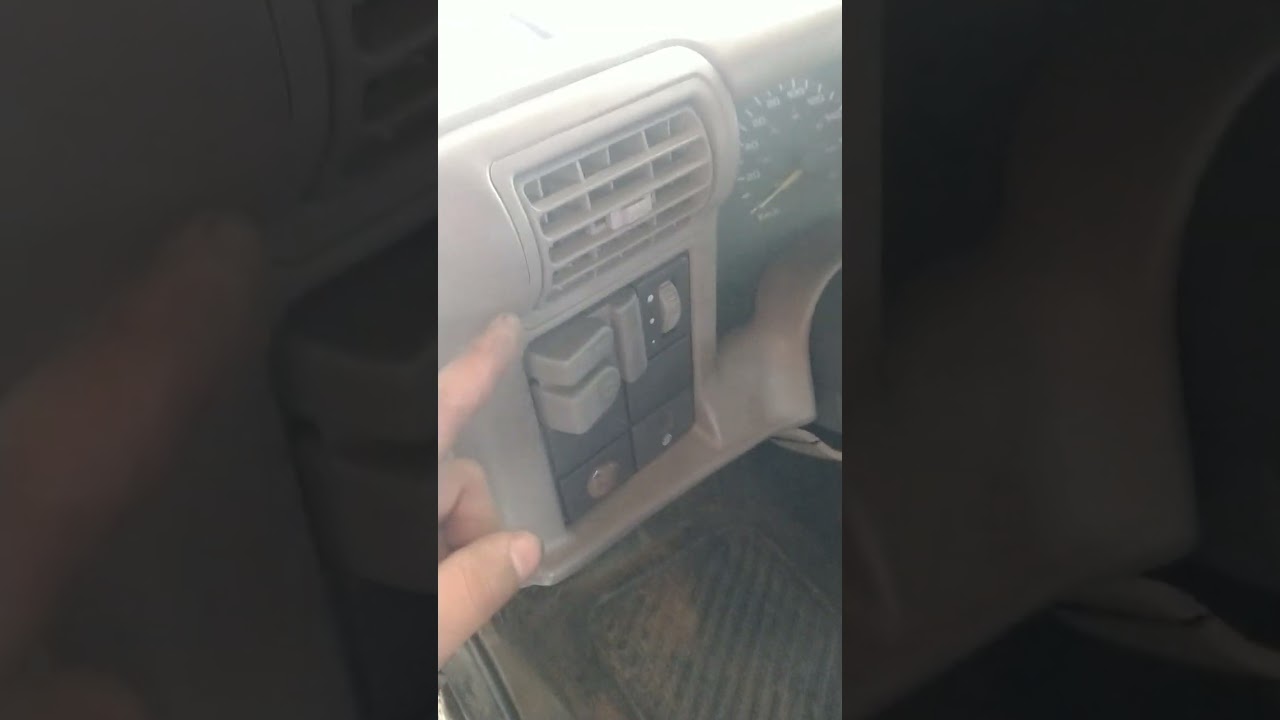 Farol da S10 n&atilde;o acende (resolvido)