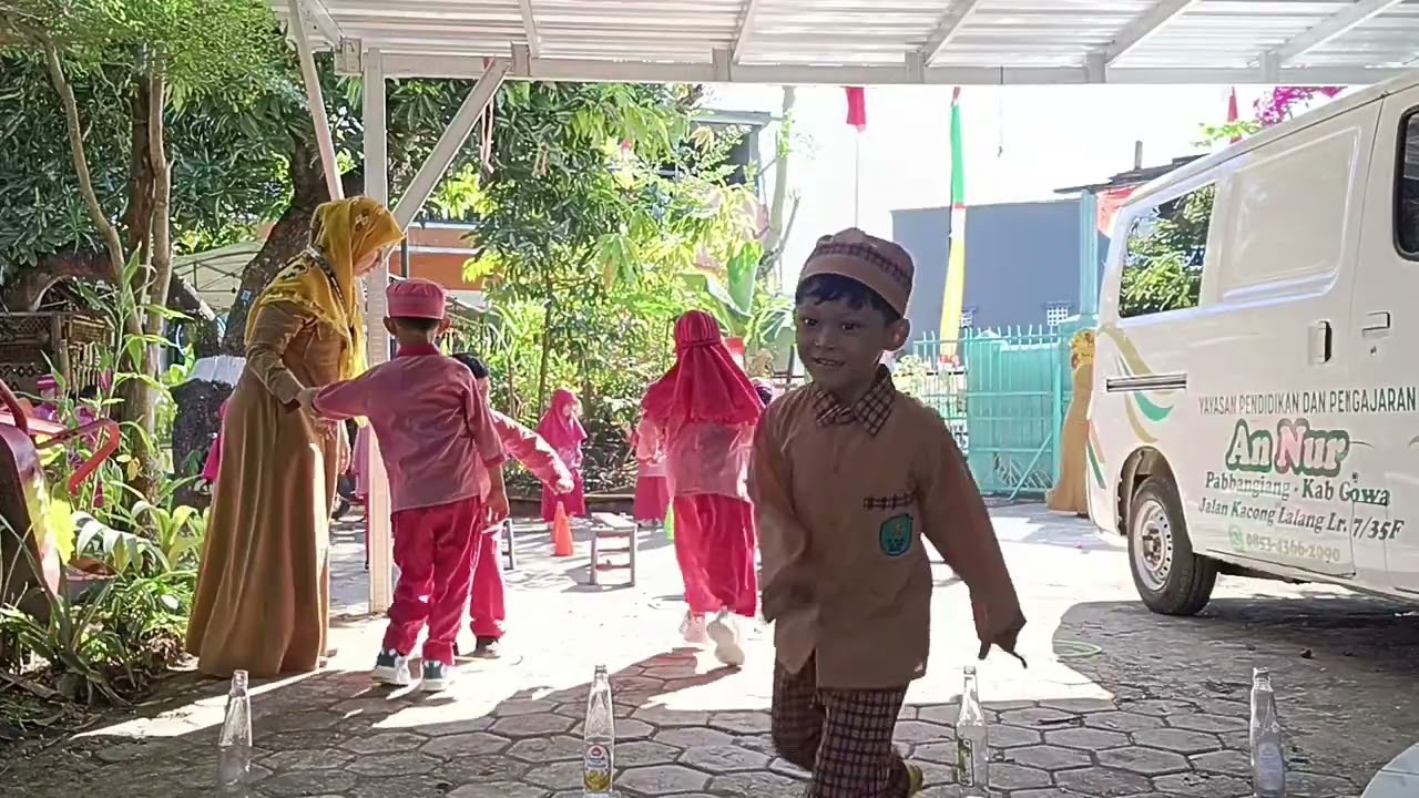 Lomba membawa bendera B3 #lombaanaktk #agustus
