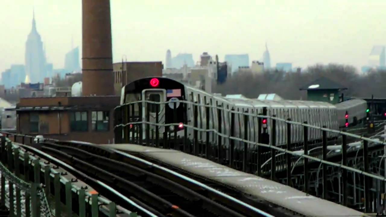 IND Manhattan and Coney Island Bound R160 (F) train at Neptune Avenue