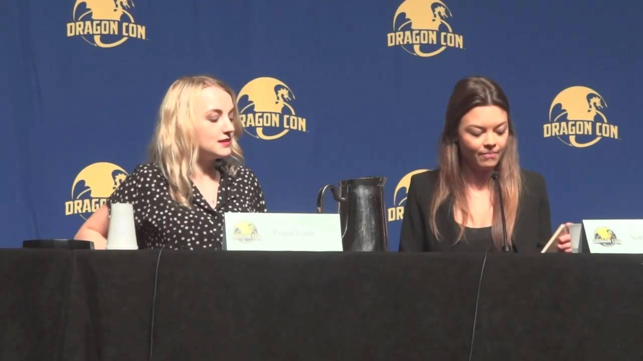 Dragon Con 2014 08 31   Evanna Lynch and Scarlett Byrne Part 2 CMC