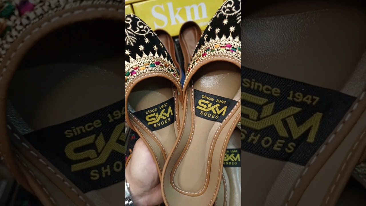 Ladies Black Khussa with Golden Multi Embroidered #khussa #khussa2023 #khussacollection