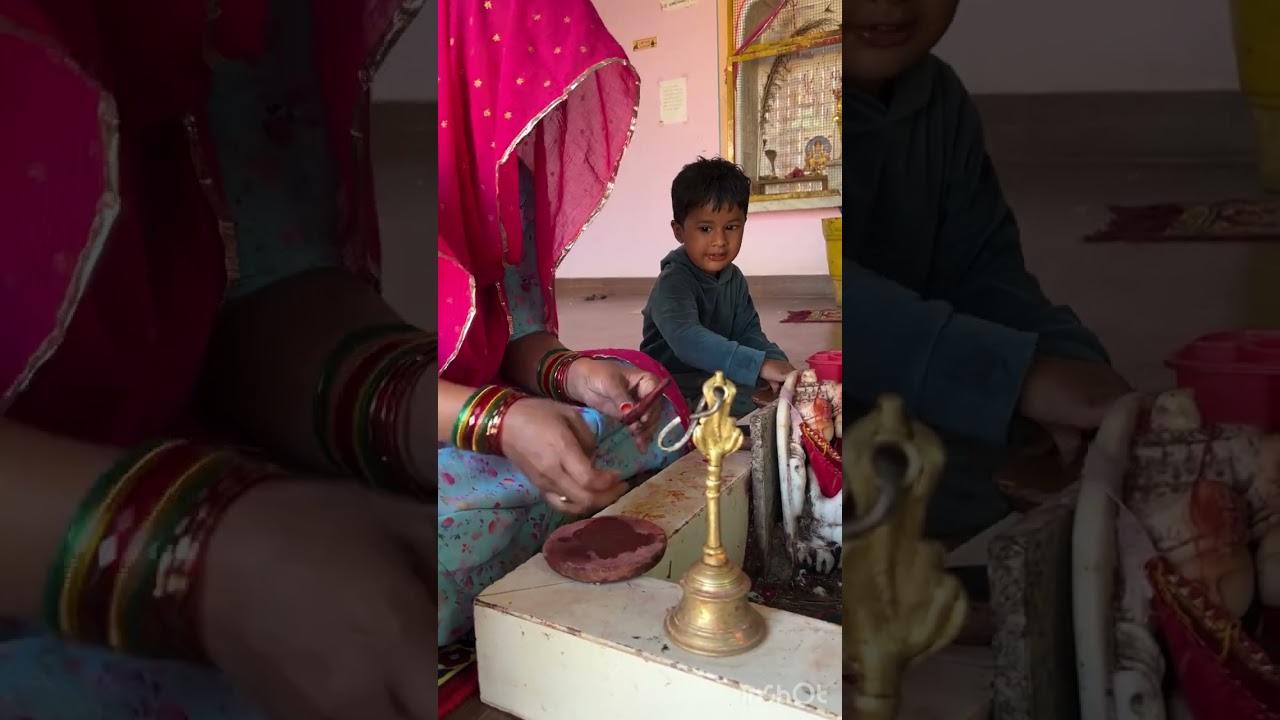 Me or mmi ji gye shiv mandir🙏🏻☺️😊