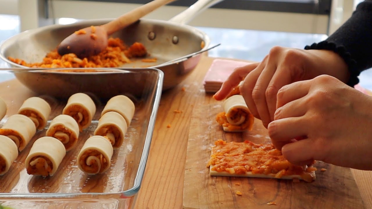 Попробуйте эту вкусную закуску - картофельные манты из слоеного теста по-турецки!