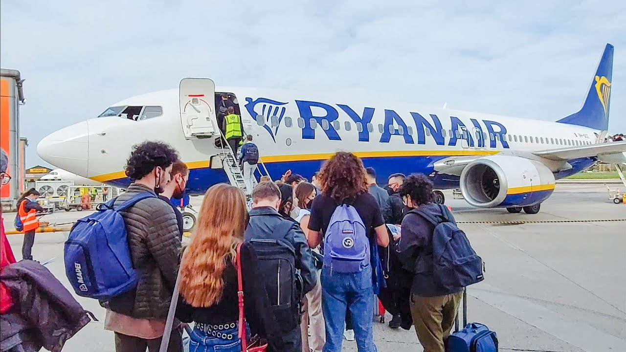 Italy🇮🇹Napoli - Milano Malpensa | Airplane Ryanair FR 5915