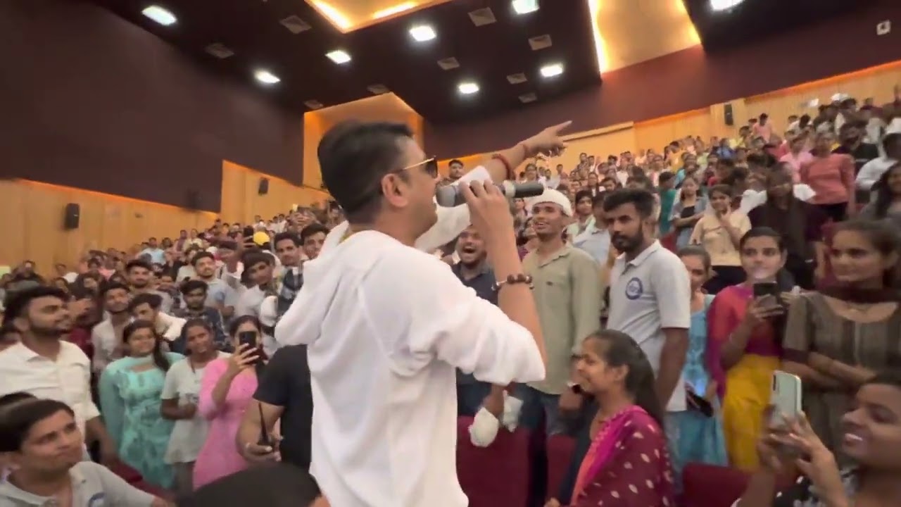 लड़कियों ओर लड़कों की लड़ाई GJU के प्रोग्राम में gajender phogat live in gju 2022