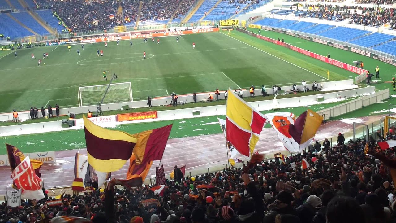 IN CURVA SUD NOI STAREMO AD ASPETTAR UN TRICOLORE GIALLO ROSSO PER  GLI ULTRAS