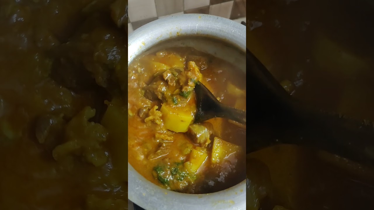 cal kha lena 😂🤣😂#aqsakitchen #funny #beef curry#ytshorts