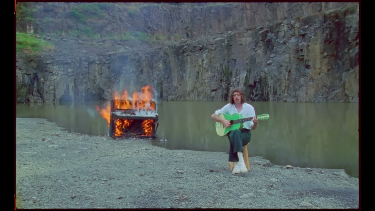 Tim Bernardes - Nascer, Viver, Morrer (Official Video)