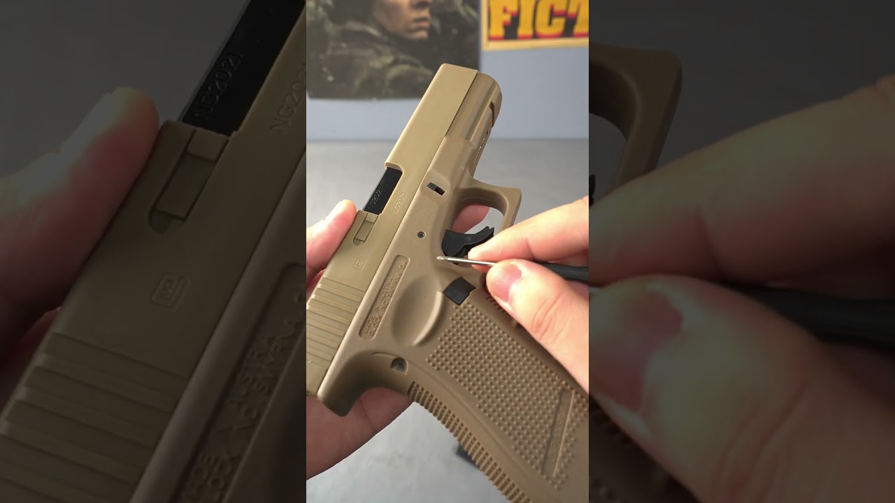 Glock G17 semi-automatic toy gun #toygun #airsoft #gelblaster #gunasmr #realistictoygun #airsoftcqb