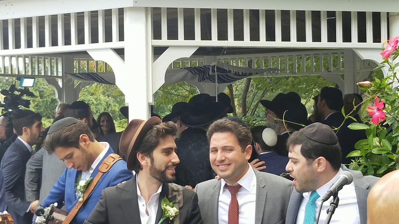 Levin Family, Carlebach style Chuppa