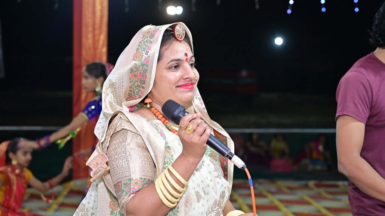 #Gangour तूम तो कदम की डाल पे झुलना बंधाजो म्हारा वीरा जी सुप्रसिद्ध भजन गायिका राखी गुर्जर भोपाल 