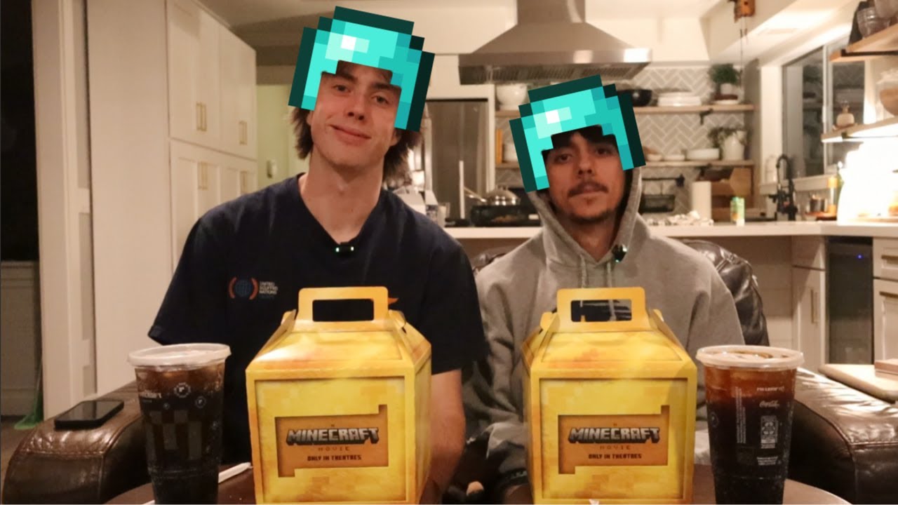 Мукбанг с едой в Minecraft