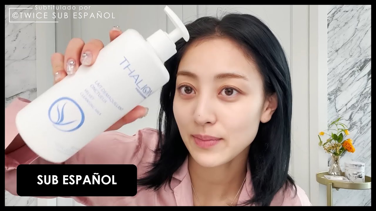 [SUB ESPAÑOL] JIHYO de TWICE sobre el cuidado de la piel y el maquillaje con rubor suave | Vogue