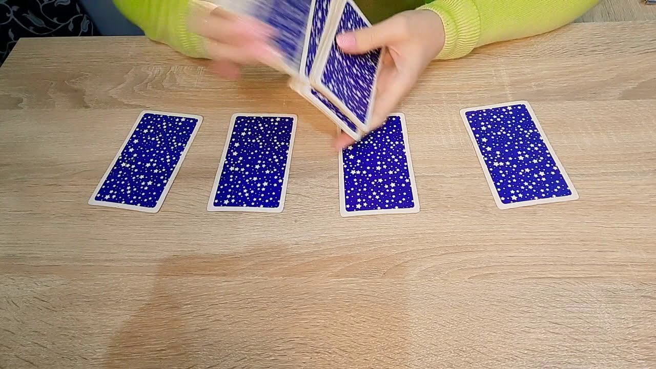 ТАРО. ЧТО У НЕГО С СОПЕРНИЦЕЙ