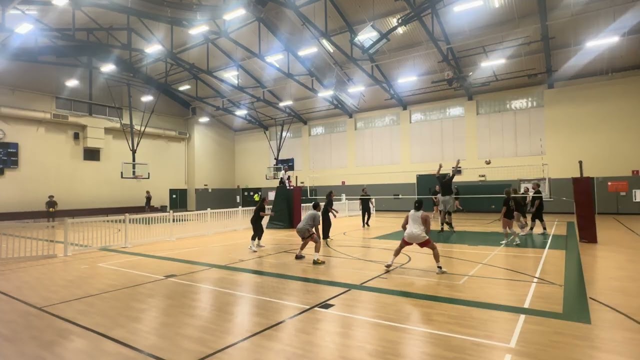 Coed 6’s Adult League: Sets In The City vs. Awkward High Fives Set 3