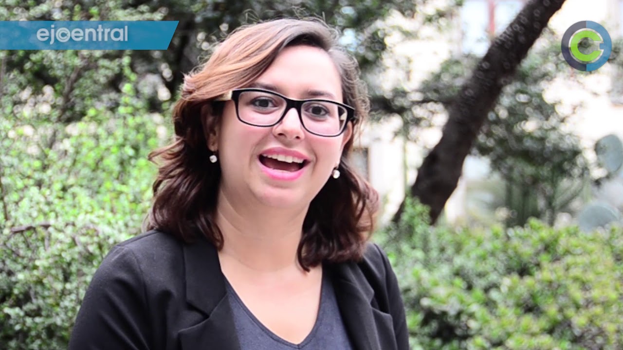 Expreso de Cabaret: Entrevista con Laura Álvarez, intérprete de Lengua de Señas Mexicana