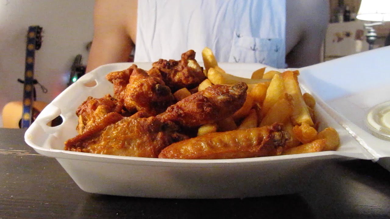 ASMR Eating Sounds: Chicken Wings & French Fries