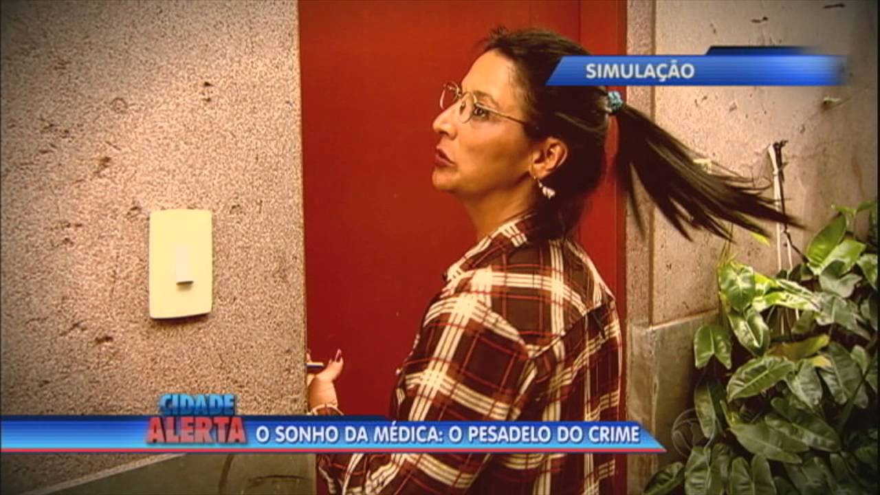 Estudante de medicina é morta em assassinato misterioso