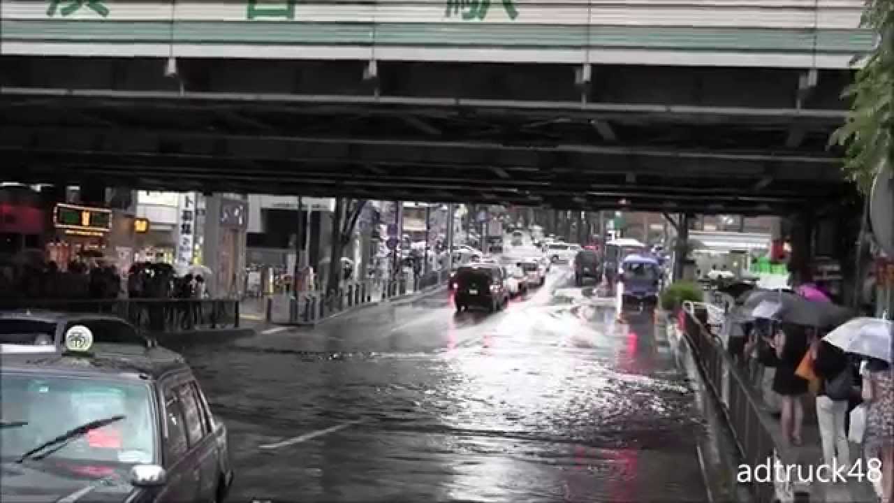 渋谷にて 急変する天候、雷、豪雨、道路冠水 2014/6/29