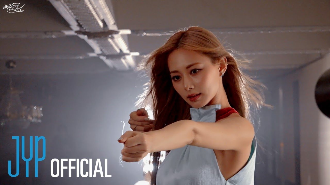 TZUYU “Run Away
