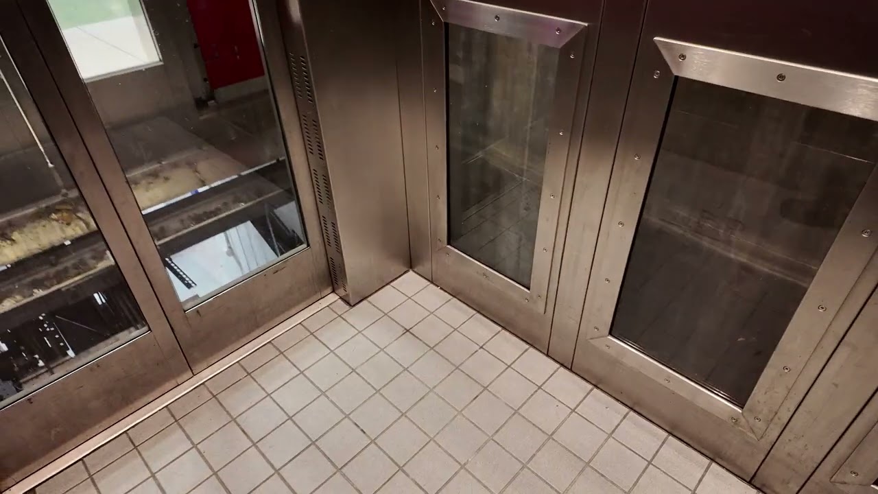 Sweden, Stockholm, Kungsträdgården Subway Station, 5X escalator, 1X inclined elevator