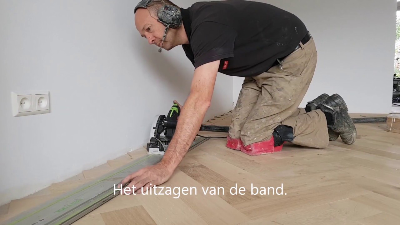 Visgraat parketvloer leggen door Loman Parket Haaksbergen .