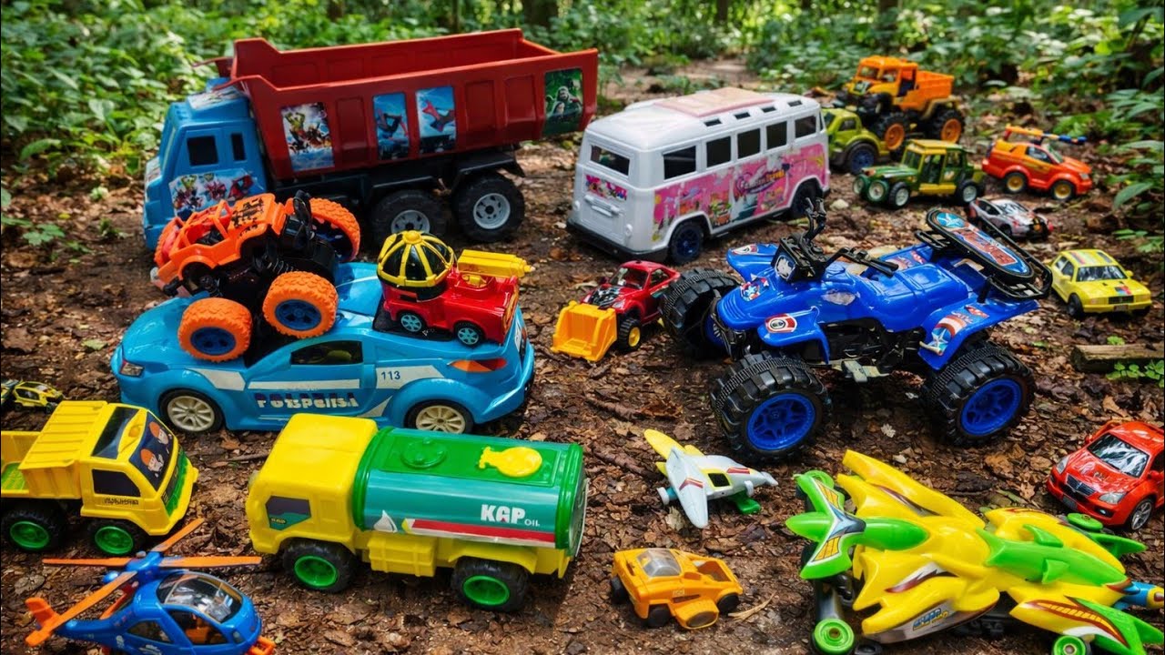 Mencari mainan anak anak ada banyak kawan ada mobil balap, truk pasir, excavator beko
