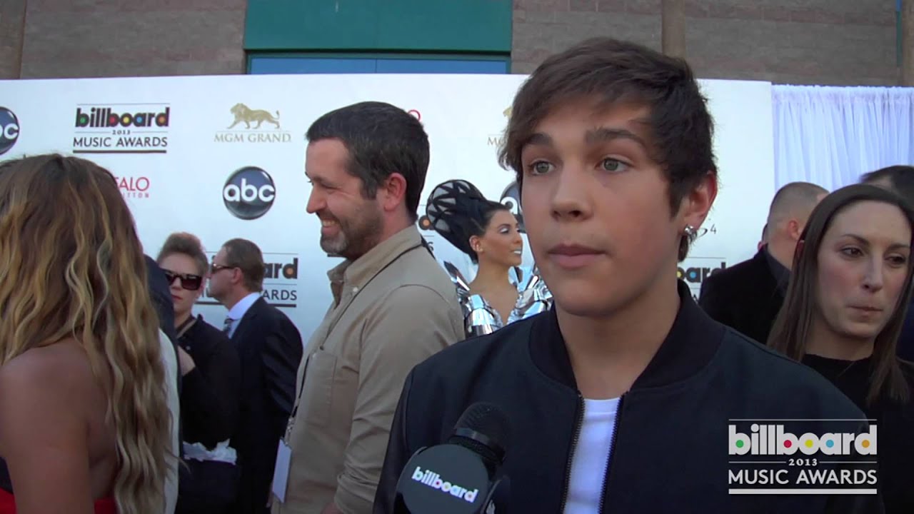 Austin Mahone on the 2013 Billboard Music Awards Blue Carpet