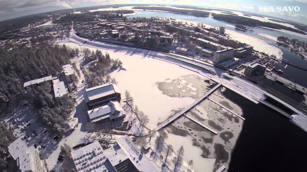 Näkymiä Tornihotellin ikkunasta yli Savonlinnan