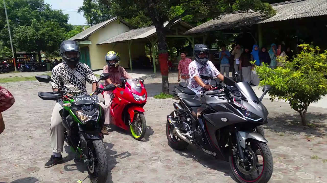 Sman 2 pare (smada pare kab Kediri ) putra putri batik (KTS)