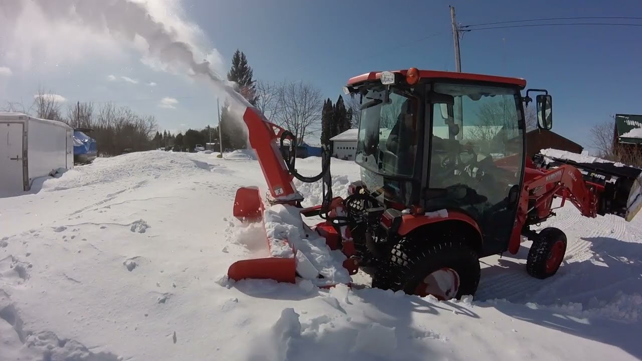Kubota B2650 blowing snow