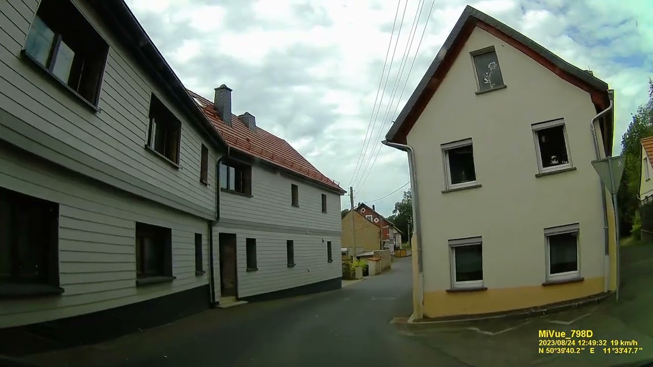 D: Stadt Ranis. Saale-Orla-Kreis. Rundfahrt durch die Stadtmitte. August 2023