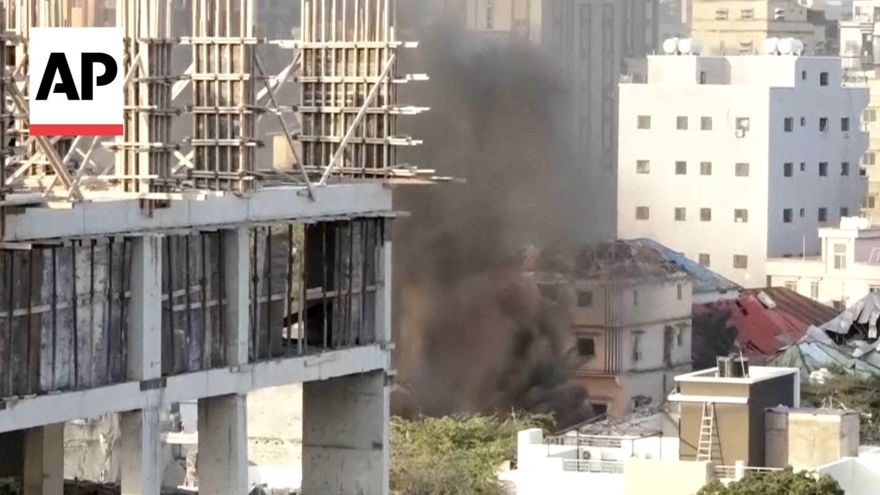 Gunfire and explosions erupt in Somalia as militants attack prison